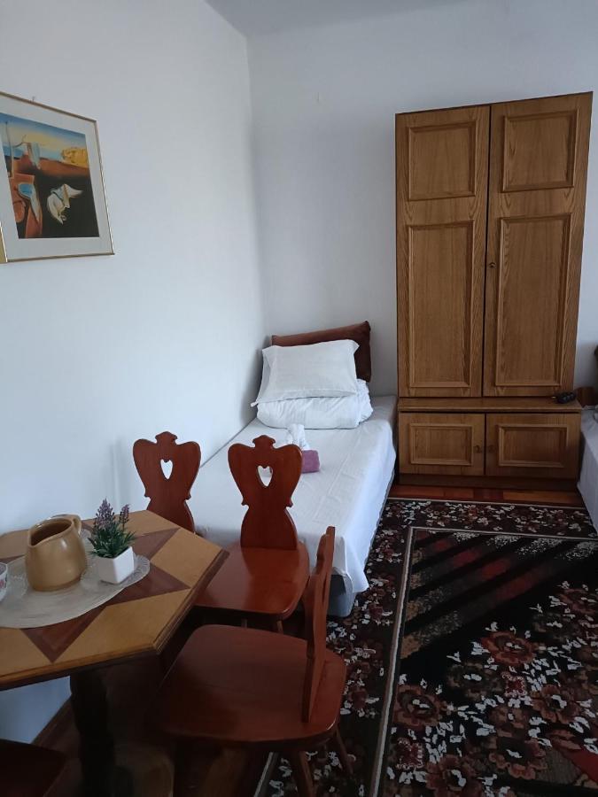 Hostel Poznan Ngoại thất bức ảnh